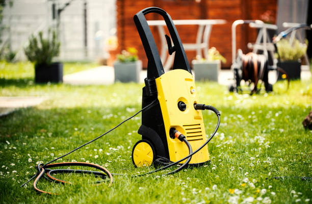 Best Animal Enclosure Cleaning  in Marshfield, MO